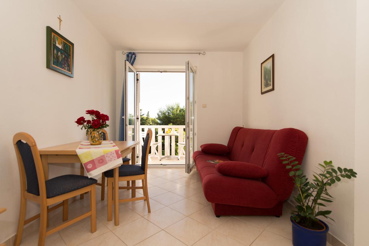 Sun House Apartments Bol Exterior foto
