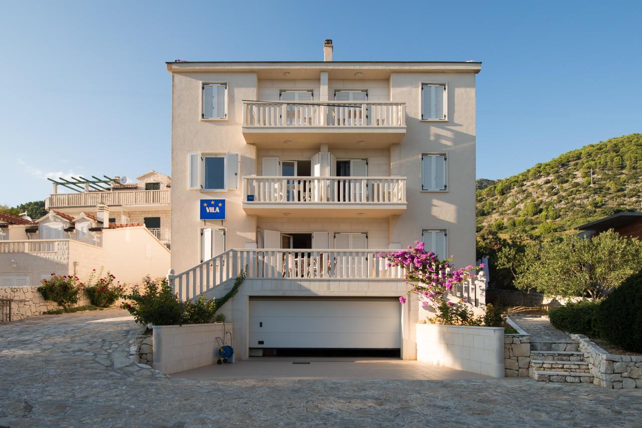 Sun House Apartments Bol Exterior foto