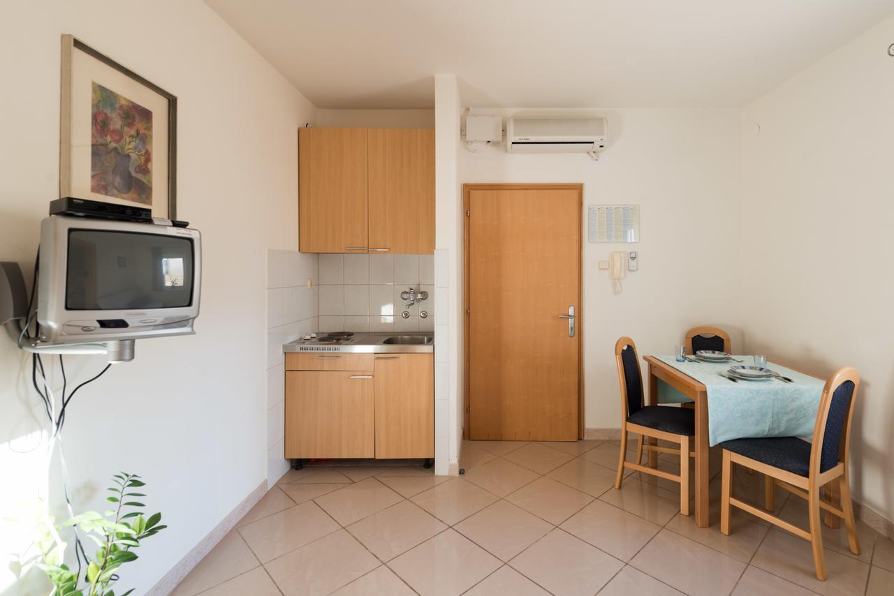 Sun House Apartments Bol Habitación foto